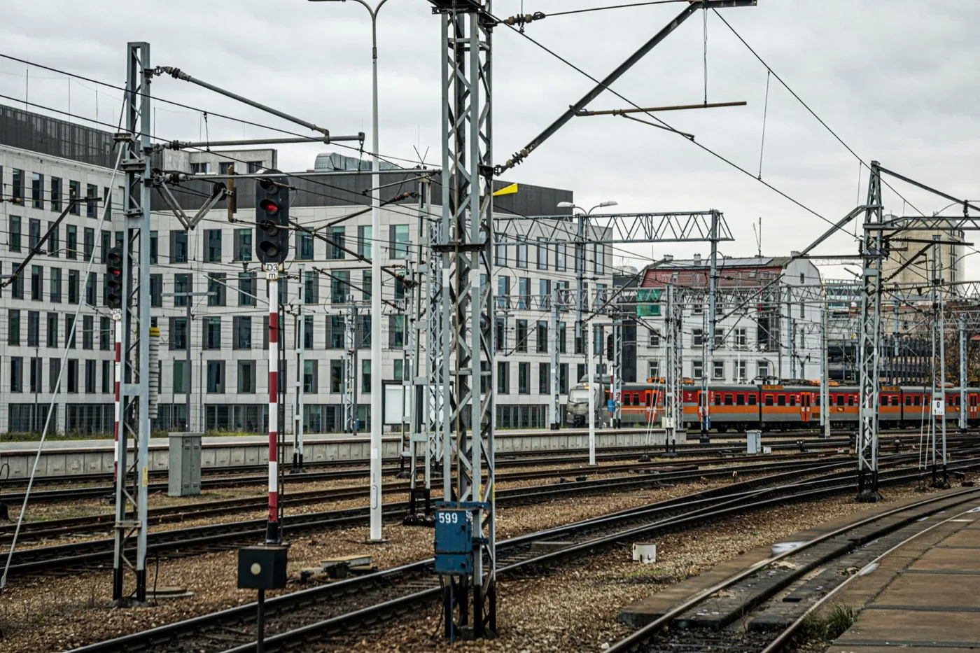 Feszültséghez közeli munkavégzés — villamos alállomás kezelő képzés